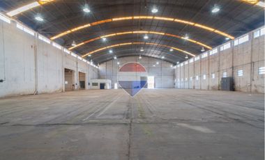 ALQUILA GRAN GALPON 3.500 m2 CON TERRENO 30.000 m2