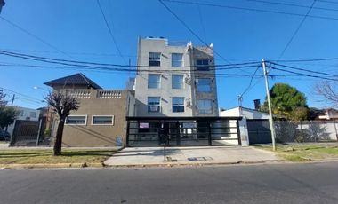 Departamento 2 ambb en alquiler c/ cochera en Villa Luzuriaga