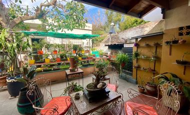 CASA VENTA EN BANFIELD DOS PLANTAS CON PATIO