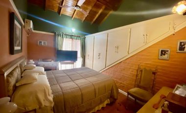 CASA VENTA EN BANFIELD DOS PLANTAS CON PATIO