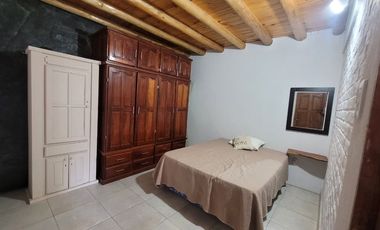 CASA DE 4 DORMITORIOS EN BARRIO FARMACÉUTICO