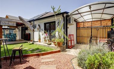 Casa en Venta en ECHEÑIQUE CON ORTUZAR
