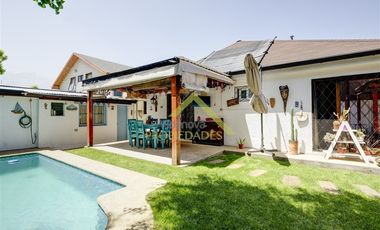 Casa en Venta en ECHEÑIQUE CON ORTUZAR