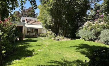 Casa en Arriendo en Metro Los Domínicos