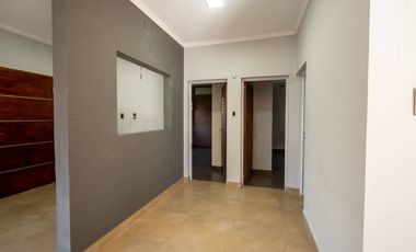 Moderna propiedad de 2 dorm en Lomas de San José