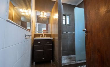 Moderna propiedad de 2 dorm en Lomas de San José