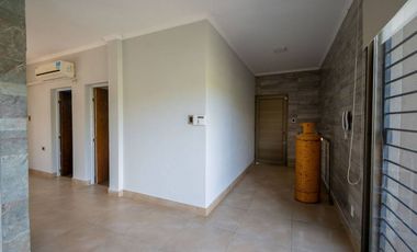 Moderna propiedad de 2 dorm en Lomas de San José