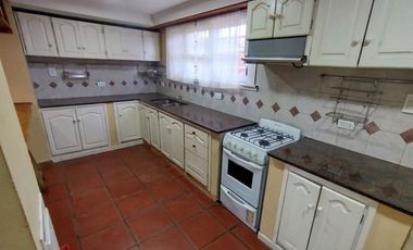 Propiedad con 2 viviendas sobre Av 91-Necochea