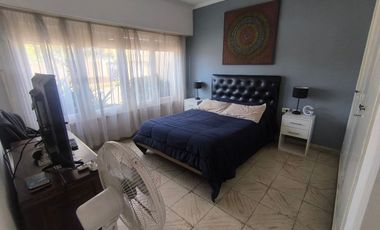 Casa en Venta 4 ambientes Quincho y Cochera