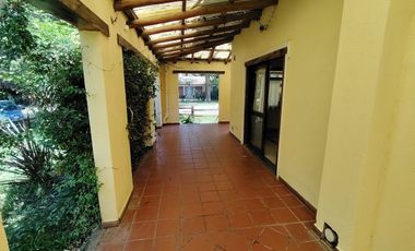 Casa de 7 ambientes en reserva Atlántida