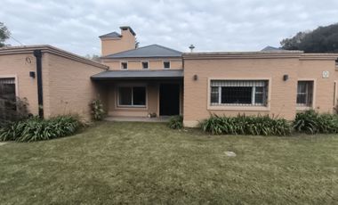 Casa Quinta Acceso Sur, Mercedes Perfecto Estado
