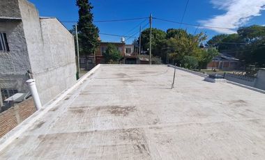 VENTA CASA 3 AMBIENTES CON QUINCHO Y COCHERA MERLO