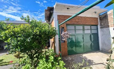 VENTA CASA 3 AMBIENTES CON QUINCHO Y COCHERA MERLO