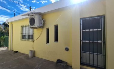 VENTA CASA 3 AMBIENTES CON QUINCHO Y COCHERA MERLO