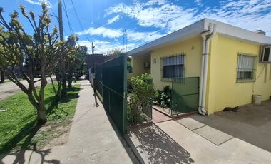 VENTA CASA 3 AMBIENTES CON QUINCHO Y COCHERA MERLO