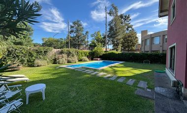 Venta Casa La Leonor B Cerrado Hurlingham CREDITO