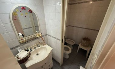 VENTA DEPARTAMENTO 6 AMBIENTES MORON CENTRO