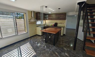 CASA EN VENTA PARQUE SICARDI 4 DORMITORIOS