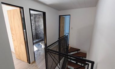 CASA EN VENTA PARQUE SICARDI 4 DORMITORIOS
