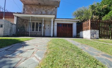 VENTA CASA 5 AMB PARQUE LURO + DUPLEX APTA CREDITO