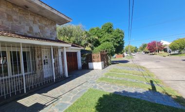 VENTA CASA 5 AMB PARQUE LURO + DUPLEX APTA CREDITO