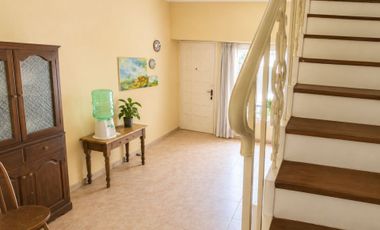 VENTA CASA 5 AMB PARQUE LURO + DUPLEX APTA CREDITO