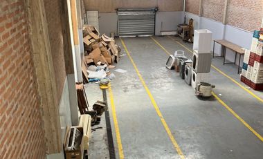DEPOSITO EN ALQUILER LANUS OESTE, 180M2