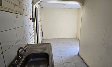 CASA ESQUINA EN SECTOR SUR EN IQUIQUE