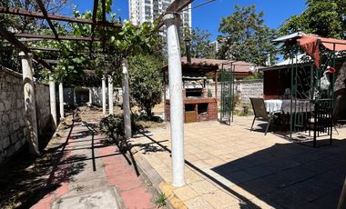 LLICO 924, REMODELAR, GRAN TERRENO CASA SÓLIDA
