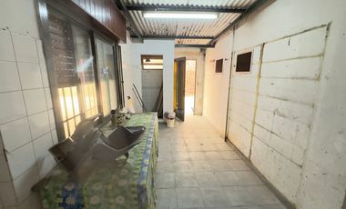 VENTA GALPON BURZACO + 2 LOCALES AL FRENTE