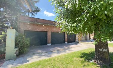 VENTA GALPON BURZACO + 2 LOCALES AL FRENTE