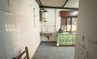 VENTA GALPON BURZACO + 2 LOCALES AL FRENTE