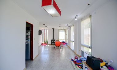 Venta Casa Tres Dormitorios Parque Sicardi