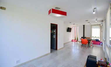 Venta Casa Tres Dormitorios Parque Sicardi