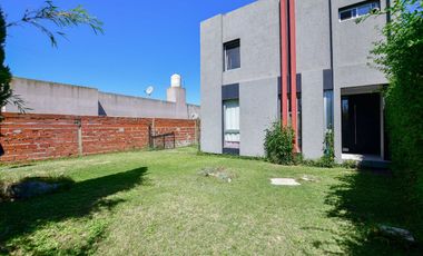 Venta Casa Tres Dormitorios Parque Sicardi
