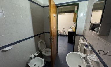 VENTA GALPON PROVIDENCIA 248M2 CON OFICINA BAÑO
