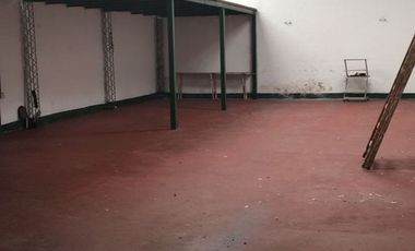 VENTA GALPON PROVIDENCIA 248M2 CON OFICINA BAÑO