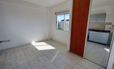 OFICINA CON BAULERA APTO PROFESIONAL EN CASEROS