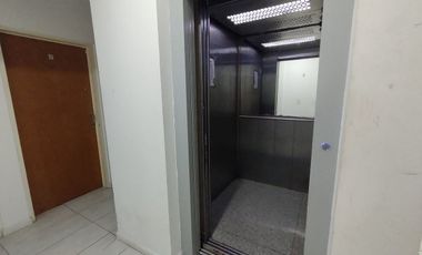 OFICINA CON BAULERA APTO PROFESIONAL EN CASEROS