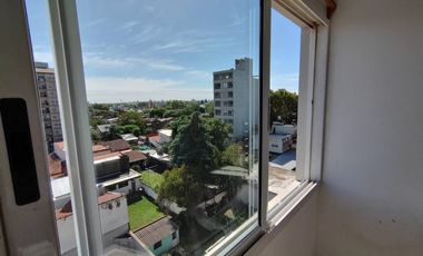OFICINA CON BAULERA APTO PROFESIONAL EN CASEROS