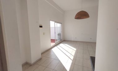 OFICINA CON BAULERA APTO PROFESIONAL EN CASEROS