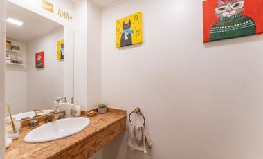 VENTA CASA - 6 AMB  PILETA/JARDIN/COCHERAS