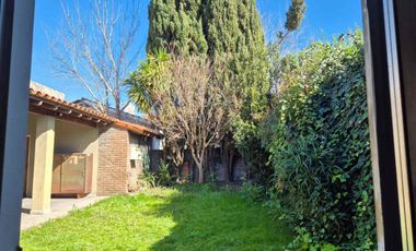 CASA 5 AMBIENTES EN VENTA BANFIELD APTA CREDITO