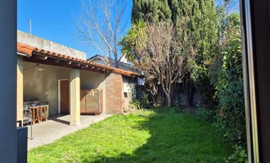 CASA 5 AMBIENTES EN VENTA BANFIELD APTA CREDITO