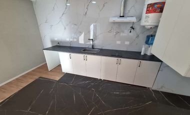 VENTA BLOQUE LOCAL + DEPTO 3 AMB A ESTRENAR J C P