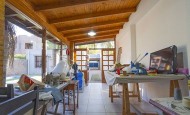 Hermosa casa de 3 dormitorios en Ricardone