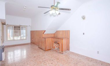 Venta Ph 4 ambientes patio cochera Villa Lynch