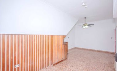Venta Ph 4 ambientes patio cochera Villa Lynch