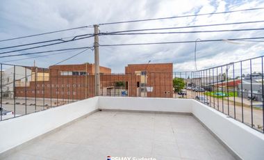 CASA EN VENTA 3 DORMITORIOS RECICLADA A NUEVA