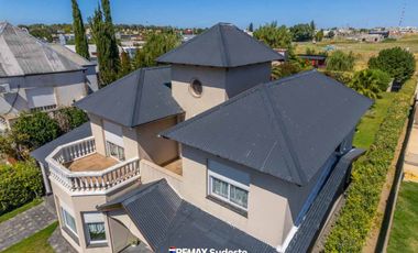 VENTA CASA DE ESTILO  CORAZON DE PATAGONIA UNICA